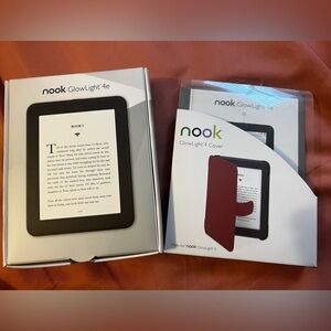 Nook Glowlight 4e ereader with case